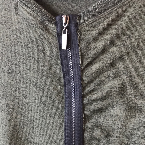 Top - Picture 3 of 5